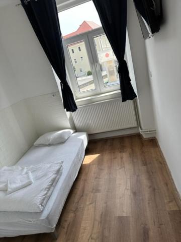 Gostilna In Apartmaji Zlati Lev - Maribor Exterior photo